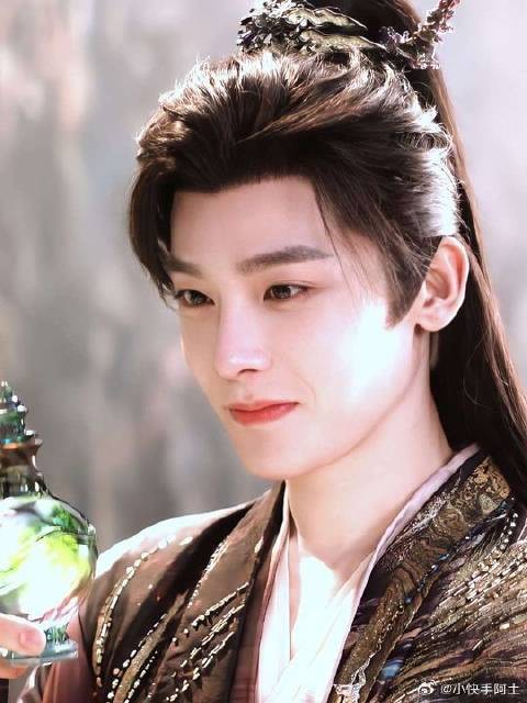 纪大人的嘴角，是越来越难压了