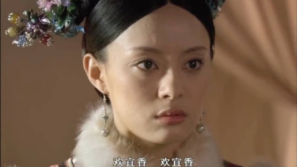 甄嬛因善良告知年世兰真相,非炫耀而是赋予知情权