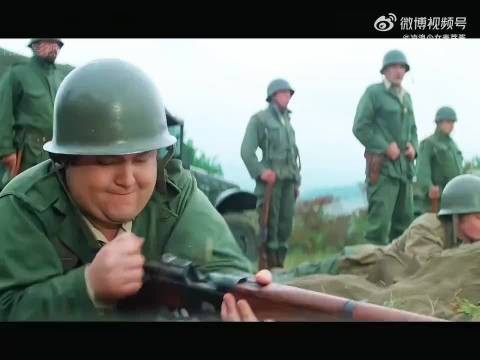 新兵第一天上战场打靶,弹无虚发但命中的位置奇怪