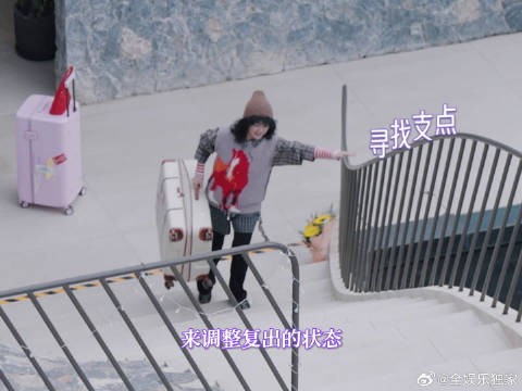 刚开始每个人都带着心事走进小屋,十期过后,满眼都是从容与光亮