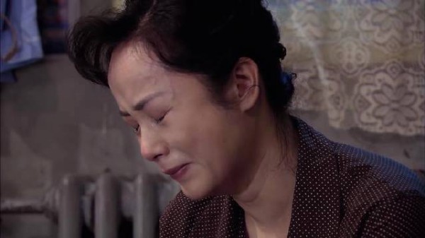答应佟志离婚后,文丽边洗衣服边哭,嘴硬心软压根不想离