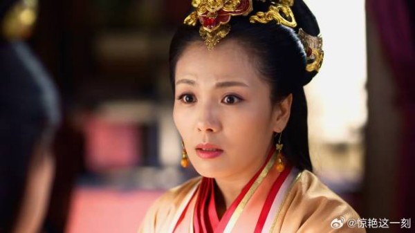 芈姝芈月姐妹情深 老嬷嬷还想挑拨离间,不料自己被怒斥