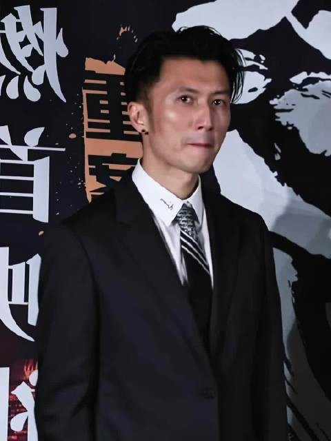 哎哟我的天，谢霆锋帅我一脸，属于法拉利老了也还是法拉利