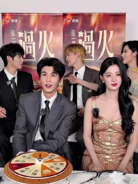 你秋秋第一个get 到,这俩人完全知音啊