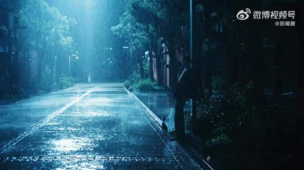田曦薇烟熏妆公主切,一句别闹了尽显霸总范