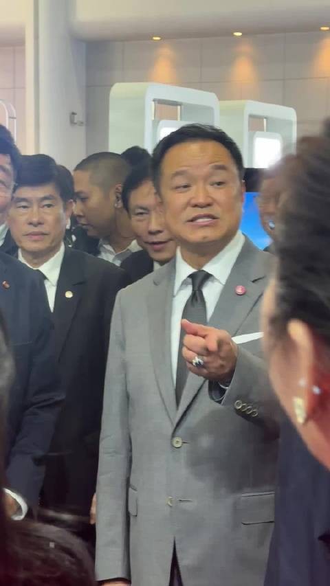 工作记录 和泰国总理的珍贵合影也是让我蹭到了!