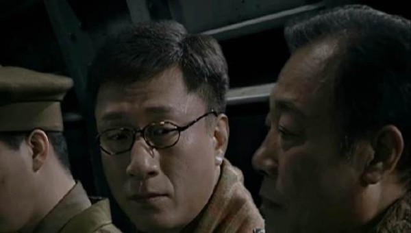 《潜伏》结局时,站长执意携余则成同行撤离,究竟出于何种考量?