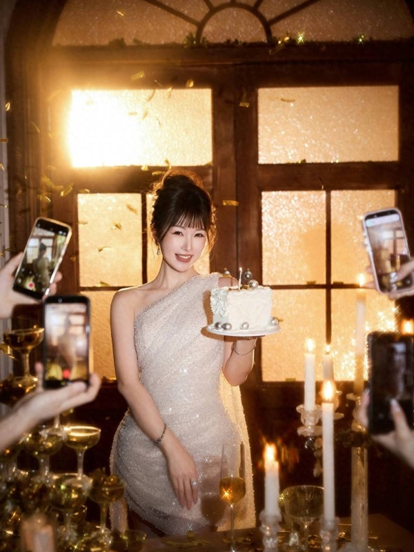香港知名女星40岁生日如少女,考到品酒师,投资六位数做洋酒生意