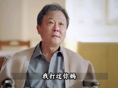 儿子因为父亲家暴母亲对他不管不顾，谁料却被父亲告上法庭