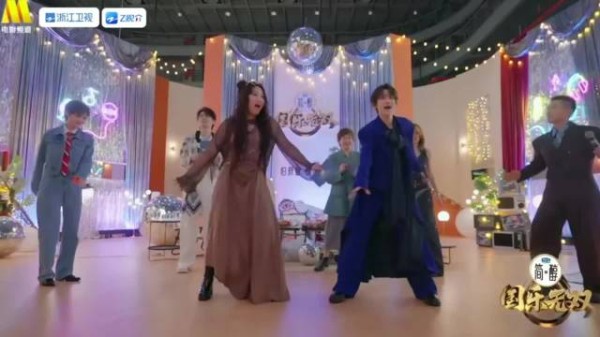 可让锤娜丽莎刘宇彼此找到舞蹈搭子了,e人磁场好契合啊国乐无双