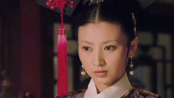 华妃嫉妒甄嬛盛宠，转头为难起甄嬛的好姐妹沈眉庄