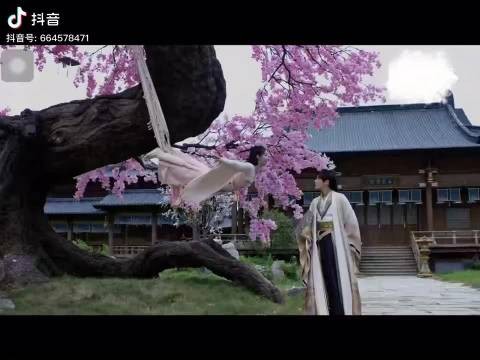 看这个吻戏 有点诡异了