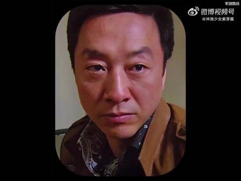 男子借拍照之名偷拍我军布防图