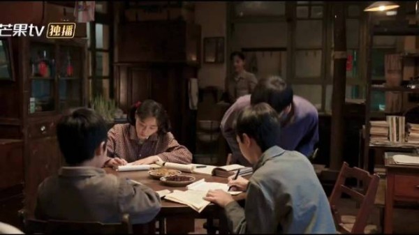叶爱花烧鸡让苏小曼吃醋,想先买肉票