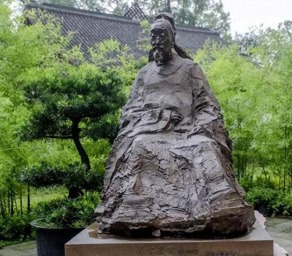 诗圣杜甫为何在中唐默默无闻?又为何能在后世名存千古?