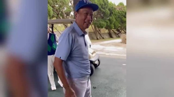 75岁郭台铭拒回应出轨风波 妻子被曝不吃不睡身心受创,频繁看医生!