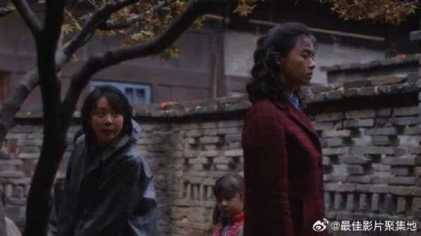 黄玲宋莹初相遇 居然遭到邻居的挑拨，宋莹不服与邻居发生口角