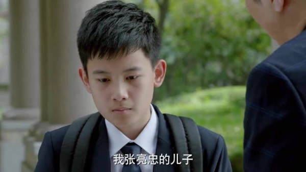 小别离：爸爸支持儿子打鼓，后妈被平底锅追着躲起来， 胡先煦 黄磊 张子枫