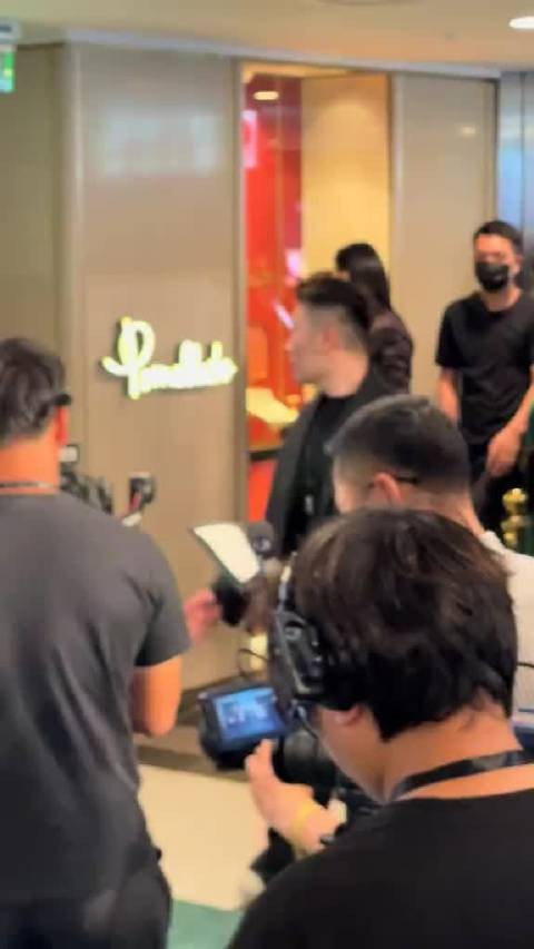 张柏芝线下活动真美一点也不像三个孩子的母亲