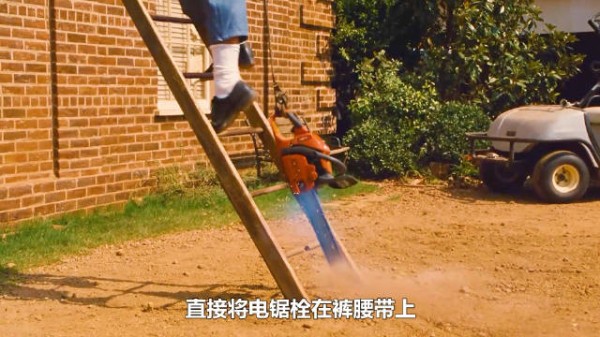 臭皮匠修补屋顶，结果笑料百出