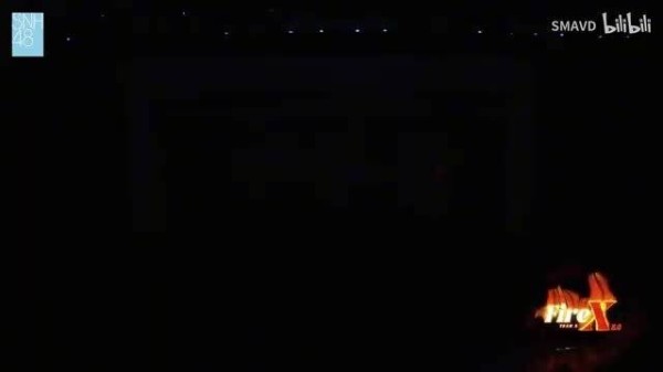 这个念须知的声音好熟悉啊！“预备生左婧媛！”