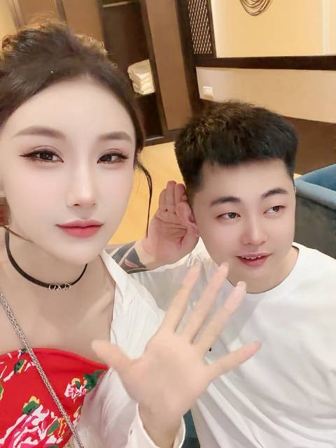 二驴喊爽儿黑嫂，别说这俩CP还阔以