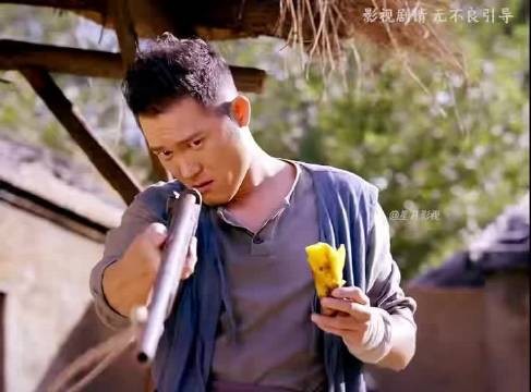 小伙怀疑村长土枪有问题，试了一枪，没想到把鬼子引来了，这下惨啦！