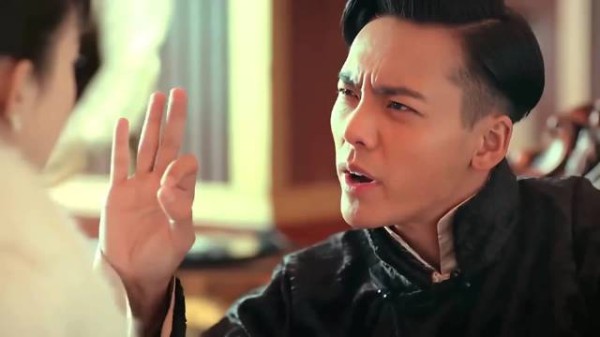 陈伟霆赵丽颖CP感引回忆,张启山尹新月再掀热潮