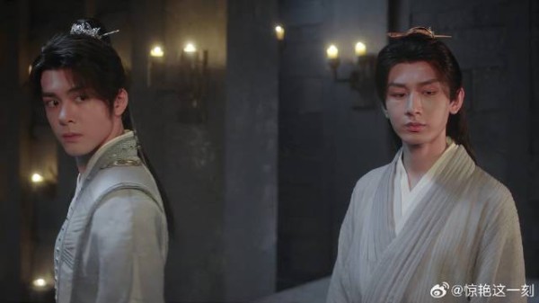 江湖郎中欲对堂主不利 下秒李莲花及时赶来，一招击败