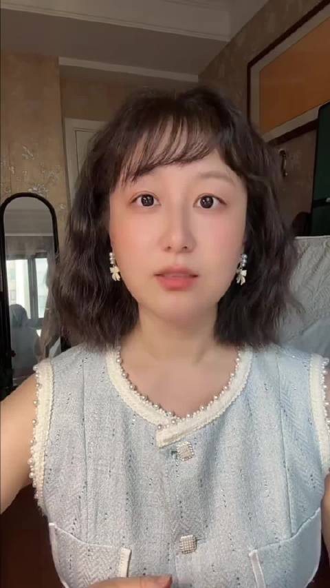 贾乃亮李小璐离婚后共同管孩子,李小璐转型幕后投资
