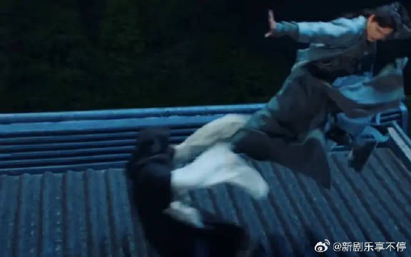 我也不想被蛊，可是他好会打，出手干净利落，丝滑流畅，谁看了不迷糊