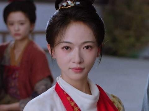 御廷谣女官街头执法，恶霸当场伏法，后台再硬也亮剑