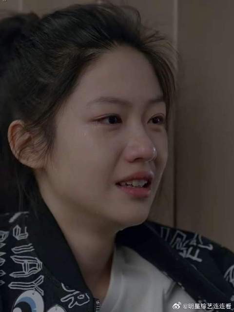 佳佳不论躲到哪里家俊都会找到