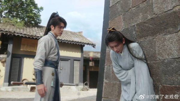 方多病对李莲花大打出手 李莲花老狐狸上身，一招脱身