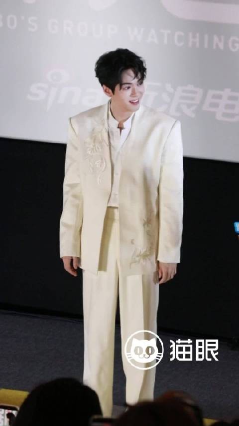 这个@曾舜晞Joseph 简直太萌了！设计的动作完全是可爱小狗！ 九门微博追剧团