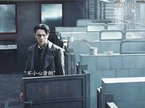 自打知道谢良辰是女孩子之后,顾燕帧就成了求偶期的孔雀