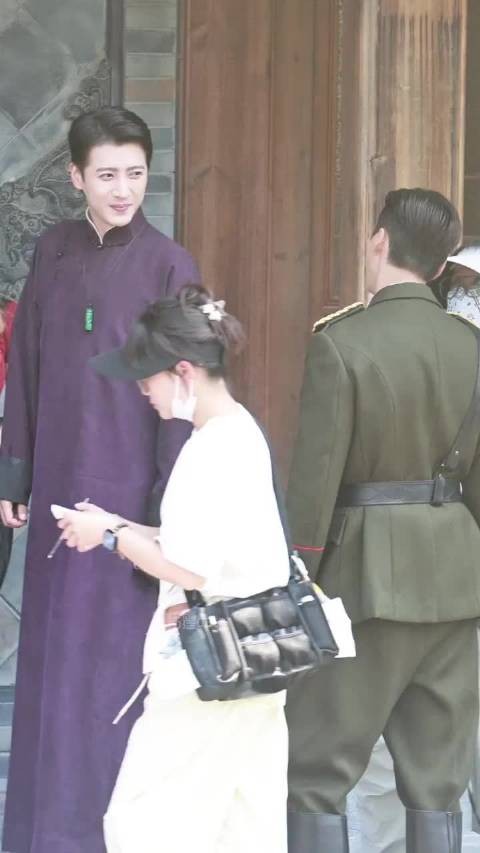 陈伟霆应昊茗红蓝配，闭嘴拿捏九门追剧团