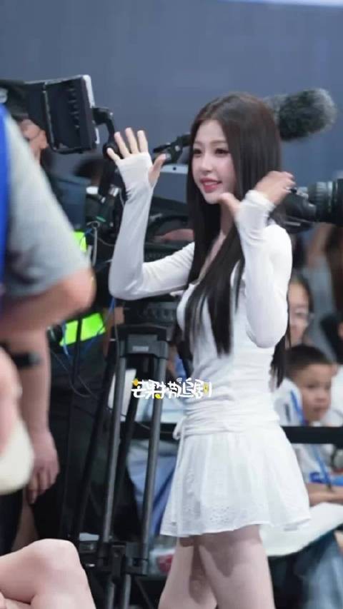 挥手告别也好美萌啊啊小林老师