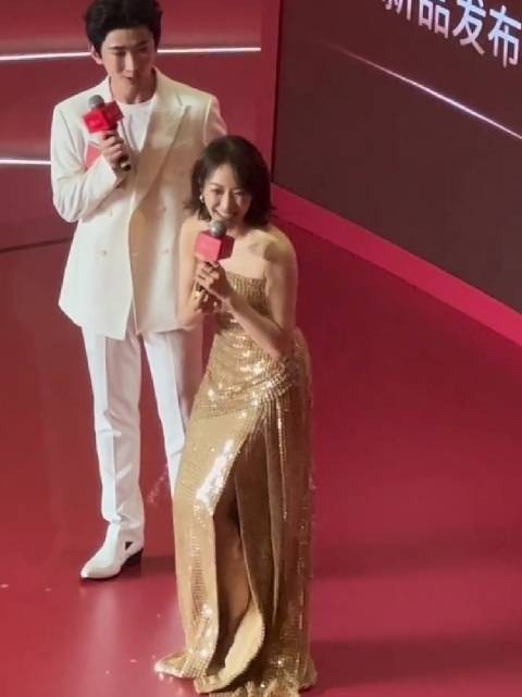 商场逛街偶遇大明星宋茜？状态真好