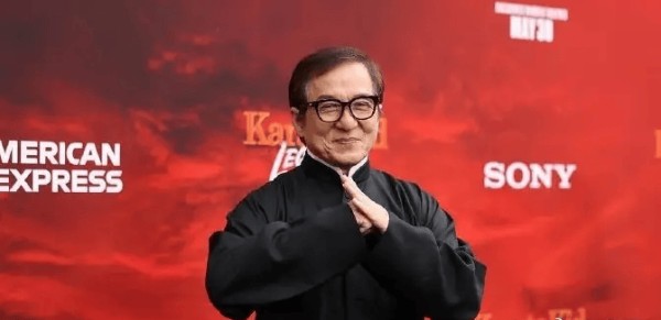蜘蛛侠导演证实成龙到访片场否认成家班设计动作戏