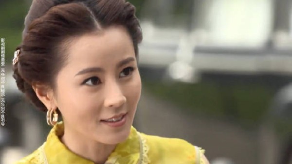侯总看到美女，这变脸速度也太快了！