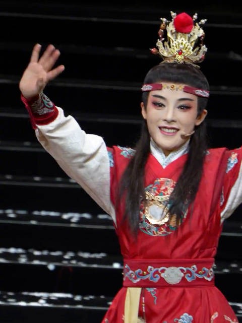 贾宝玉魔都赶考，陈丽君白玉兰冲奖