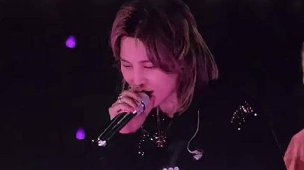哦莫!又开出来了新的随机曲~是paradise~ /cr.GLISTEN