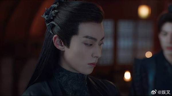 东方青苍三万年没洗澡 被小兰花嫌弃,下秒就当场沐浴