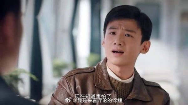 汪新强硬审问毒贩 气势这块拿捏到位,吓得毒贩大气不敢出