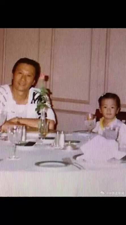 谢贤去世后首个生日,女儿谢婷婷发文悼念