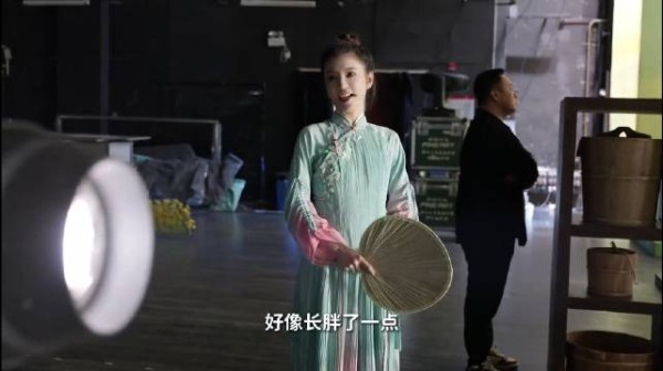 李云霄称吃饭最要紧,自嘲长胖了一点