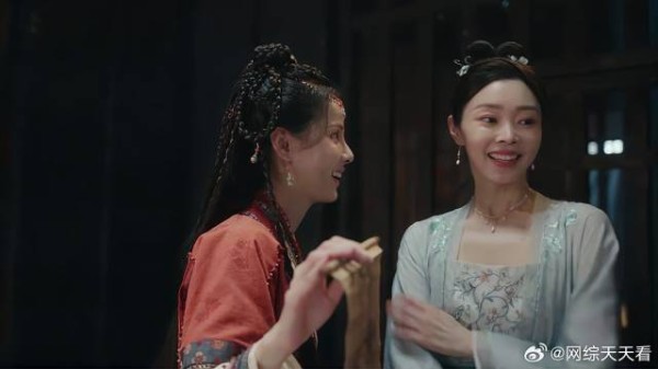佟赛儿画像弄湿 一听颜南星能修复,立马抱大腿