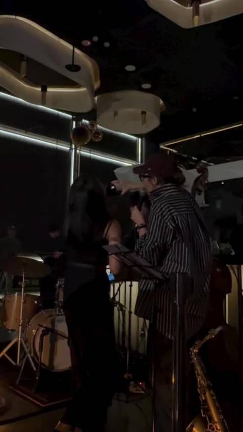 黄立领来灌我酒好不好