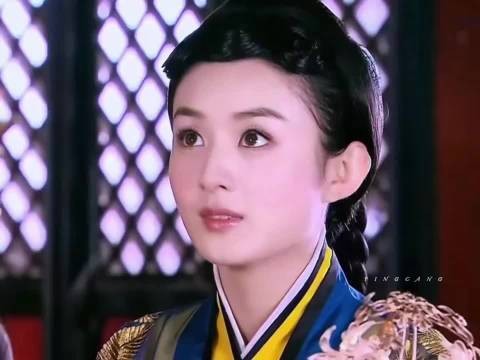 前面素头好漂亮,眼睛清澈亮晶晶的